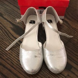 A line silver mini heel shoes size 3 (fits as 2)